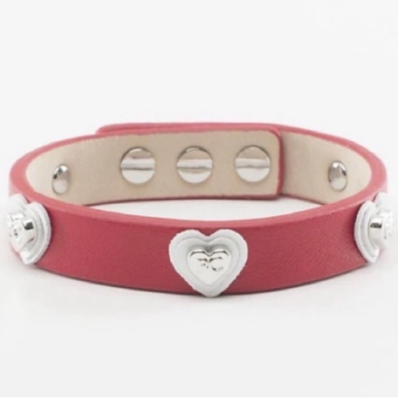 Rustic Cuff Genuine Leather Heart Cuff
Bracelet - Picture 10 of 10